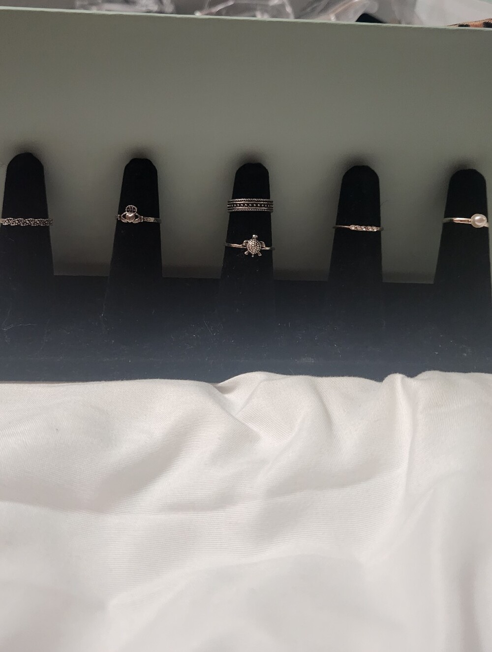 6 Fashion Rings Bundle Lot